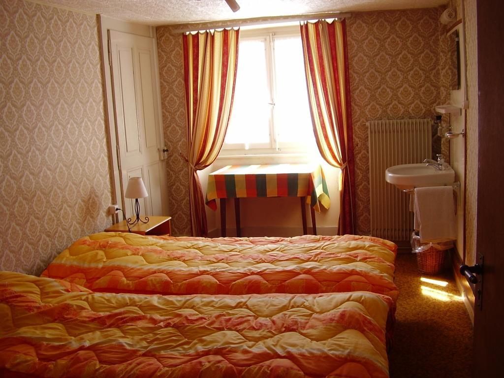 Les Alpes Hotell Finhaut Rum bild